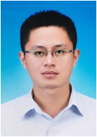 徐  健