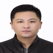 黄晴		