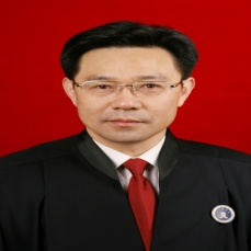 卢天明		