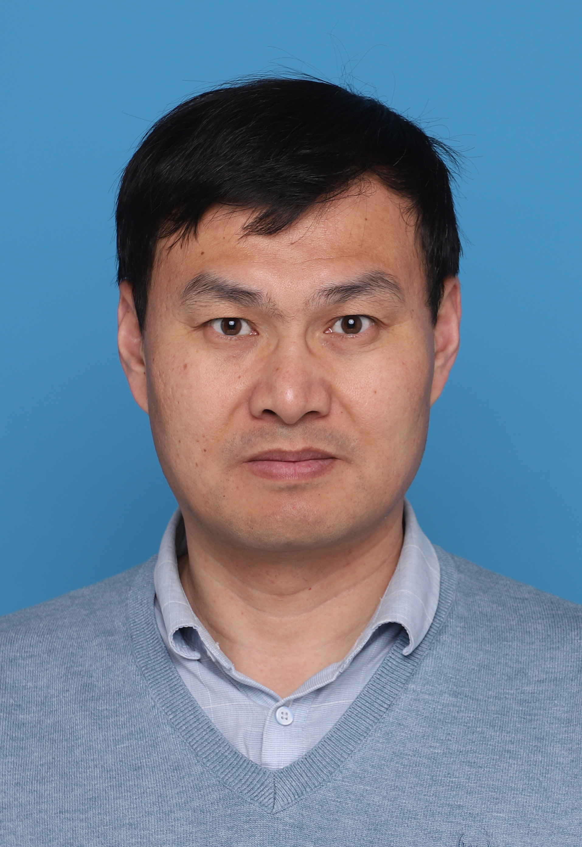 何小刚